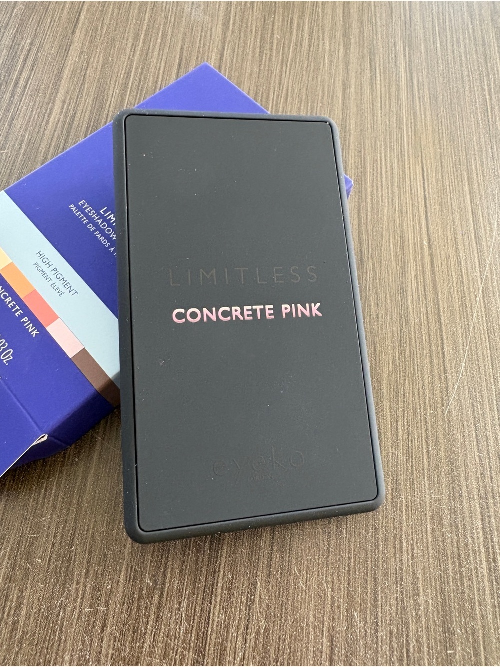 Eyeko Limitless Eyeshadow Palette Concrete Pink - Picture 5 of 6